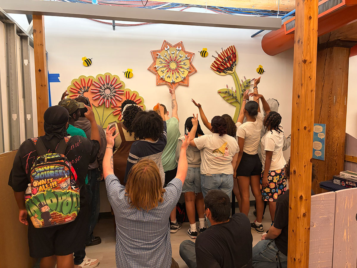 Arts with the finished products in Dream-it! Build-it!